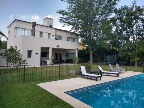 CASA EN VENTA Y ALQUILER  CON MUEBLES-   EN BARRIO PRIVADO SEPTIEMBRE