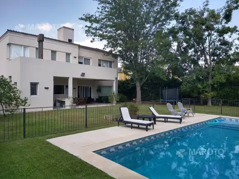Casa en Alquiler al Este