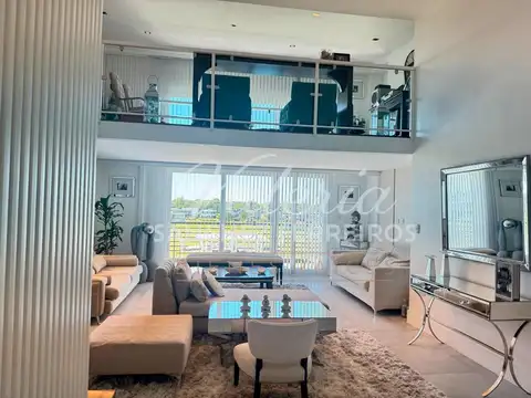 Departamento en Venta - 3 dormitorios - USD 430.000