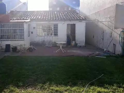 Venta de un excelente lote con una superficie construible de 700 m2 - Ideal constructora