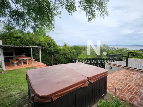 Casa 5 ambientes con 3 baños