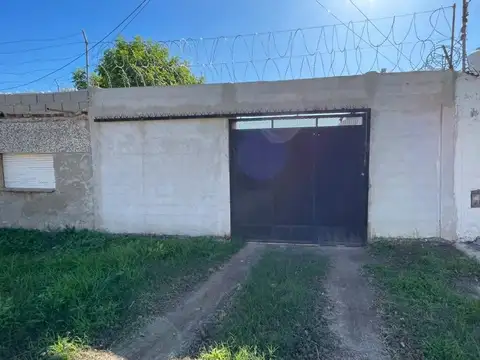 VENTA CASA A REFACCIONAR CON COCHERAS B ALTAMIRA