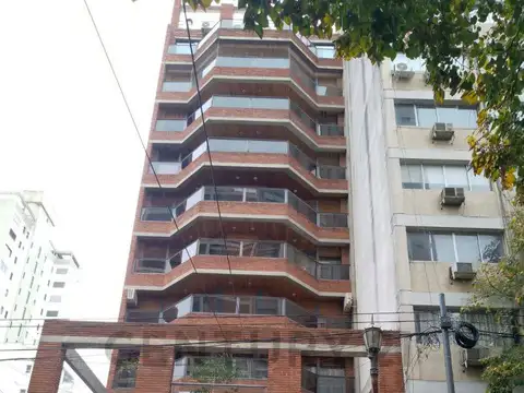 Venta Piso en zona tribunales de La plata