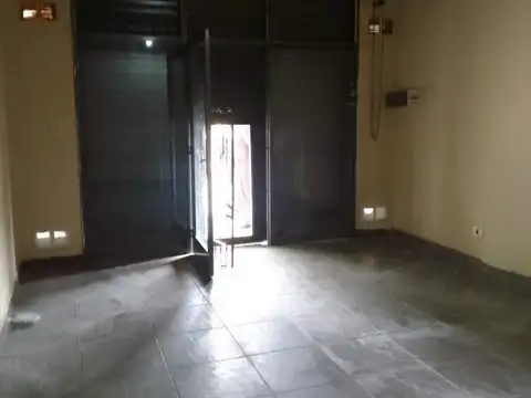 Local en Alquiler en Moreno, $ 300.000
