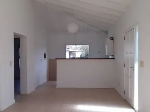 OPORTUNIDAD!  APTO CREDITO Casa venta 3 ambientes en La Candela Pilar lote de 310 m2