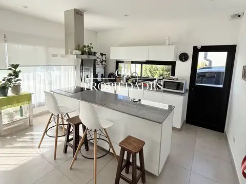 Venta de Casa 6 Ambientes en Santa Emilia, Pilar