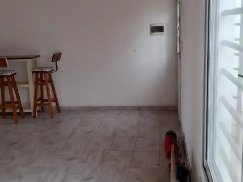 Depto Tipo Casa en Alquiler de 2 ambientes