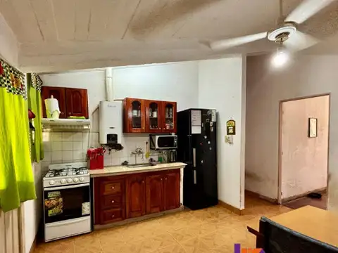Casa 4 ambientes con 1 baño