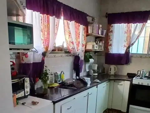 Depto Tipo Casa 4 ambientes con 1 baño