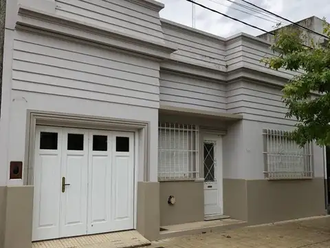 ALQUILER/CASA CÉNTRICA/SERVICIOS