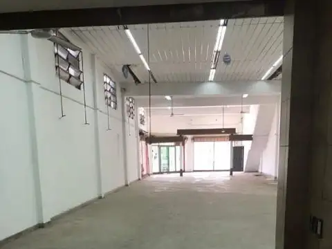 Local en venta en Remedios de Escalada Oeste