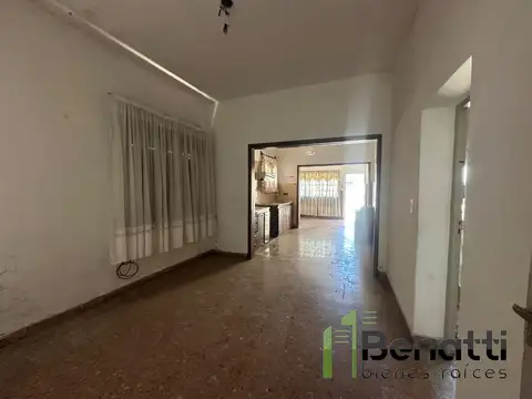 Casa 4 ambientes con 1 baño