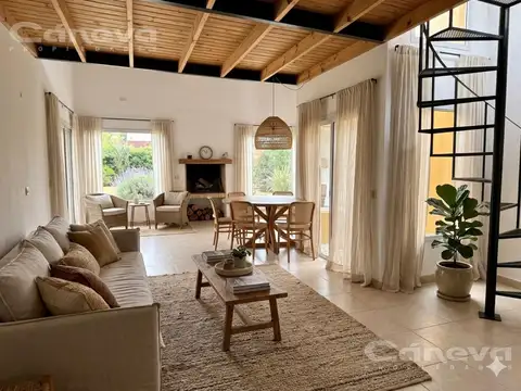 Casa en Venta en La Montura, USD 225.000