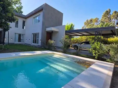 Casa en Venta en Juana Koslay, Juan Martín de Pueyrredón