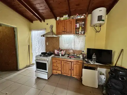 Casa 4 ambientes con 1 baño