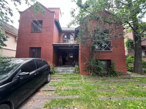 Venta Casa 6 amb. 420 M2 apta crédito barrio Los Olmos Benavidez Tigre