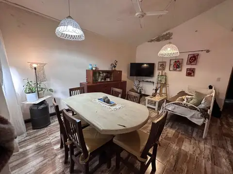 Casa 4 ambientes con 1 baño