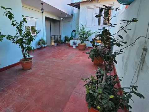 VENTA PH P/ 2 FAMILIAS 2 Y 4 AMB VILLA LUGANO