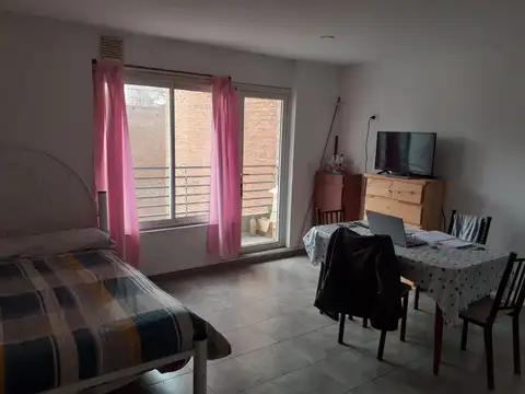 Amplio Monoambiente Orientación Norte