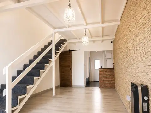 Depto Tipo Casa en Venta 25 años