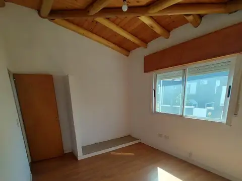 Depto Tipo Casa en Venta de Monoambiente