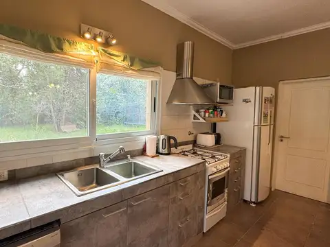 Casa en venta en San Andrés de Giles | Pileta climatizada y parque arbolado