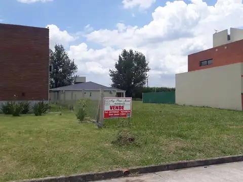 Terreno en Venta 30  mts Fondo