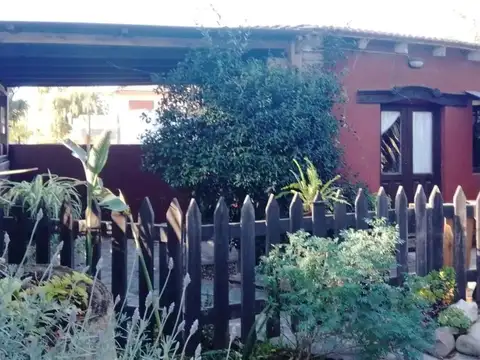 Casa en venta - 5 Dormitorios 3 Baños - Mar del Plata