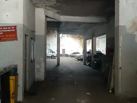 Galpon en Alquiler 52  mts Fondo
