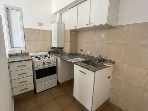 ALQUILER - DEPARTAMENTO 1 DORMITORIO C/ BALCÓN - SAN JUAN 672, BARRIO MARTIN, ROSARIO