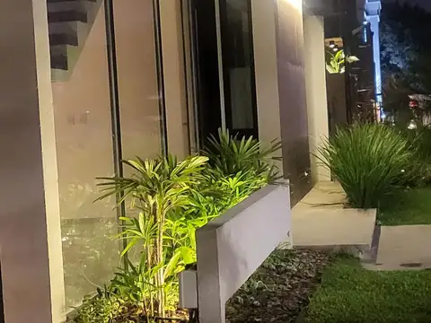 Casa en Venta en Adrogue, USD 495.000