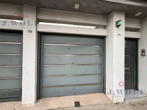 Comoda cochera con porton automatico - San Martín centro