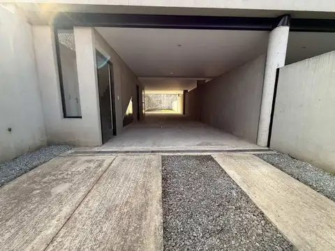 Depto Tipo Casa en Alquiler de 3 ambientes