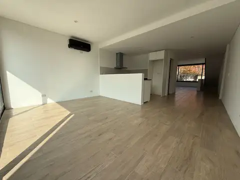 Depto Tipo Casa en Alquiler 1 año