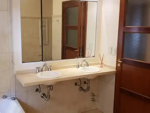 Casa en Venta en Ramos Mejía, USD 443.000