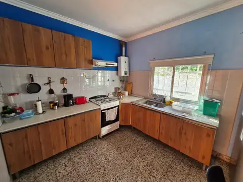 Casa 3 ambientes con 2 baños