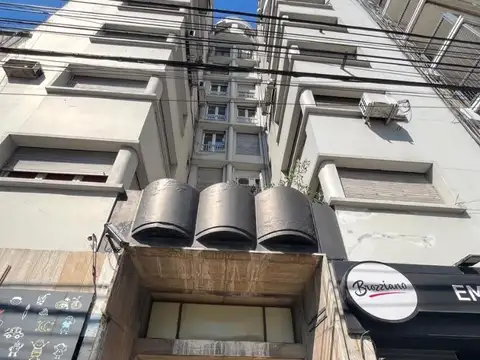 Avenida Rivadavia 5400, Piso 8