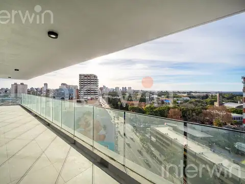 Departamento en Alquiler con 3 cocheras