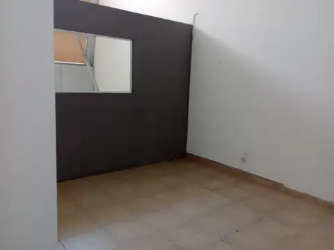 Local en Alquiler en Liniers, $ 1.200.000