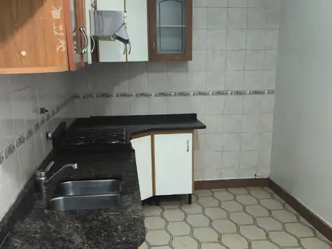ALQ. 3 AMBIENTES INTERNO