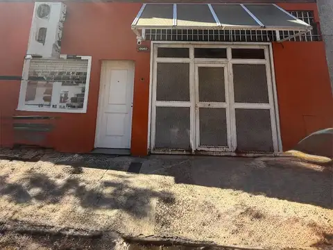 CASA 5 AMB  GARAGE  Y QUINCHO