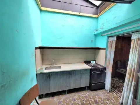 Casa 5 ambientes con 1 baño