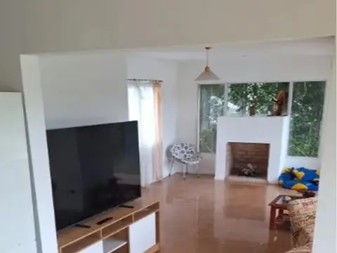 Casa en Venta con 3 cocheras