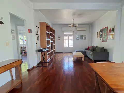 Depto Tipo Casa 3 ambientes con 2 baños