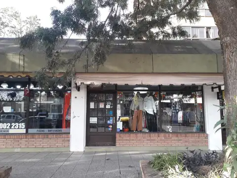 Pilar centro! Local a la calle en Excelente Estado! Oportunidad!
