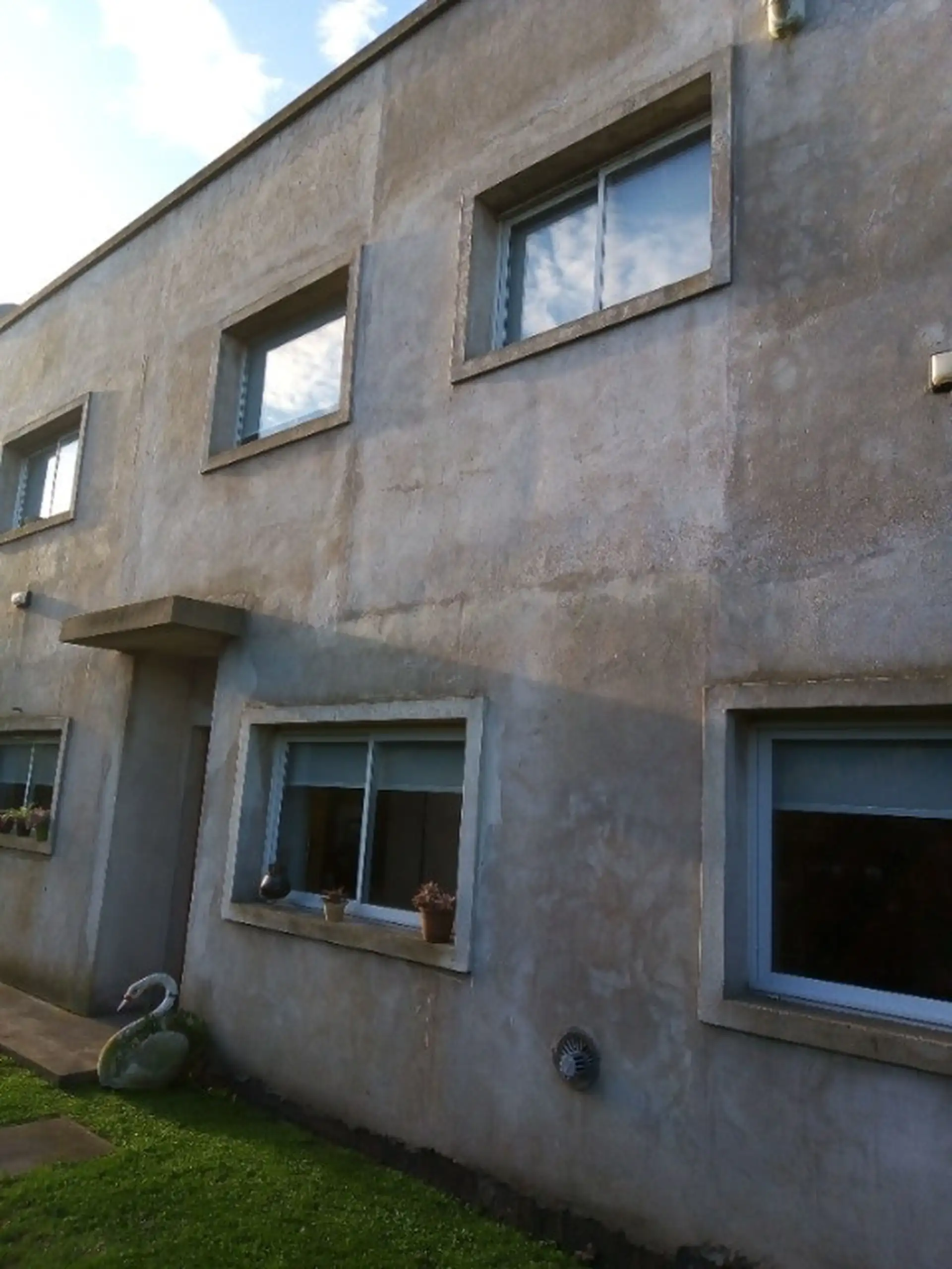 VENTA GRAN PROPIEDAD 5 AMBIENTES EN ACANTILADOS
