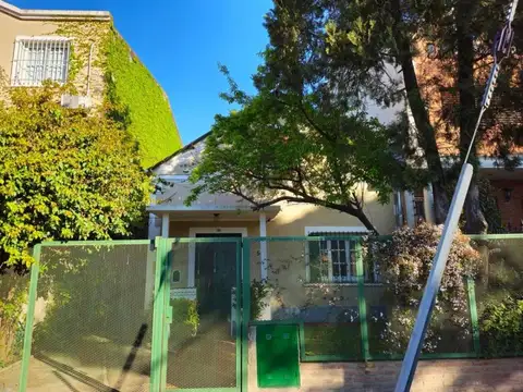 Monseñor Larumbe 562