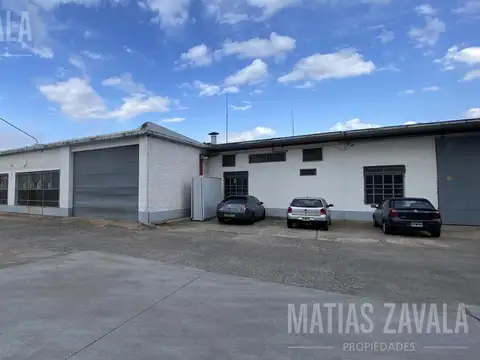 Galpon en Venta 200  mts Fondo
