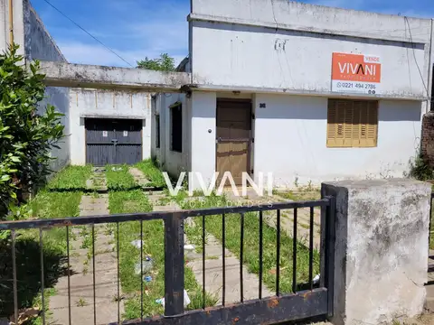 VENTA CASA  70 E/ 116 Y 117 LA PLATA