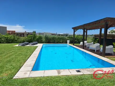 Casa en venta  San Sebastián. Escritura